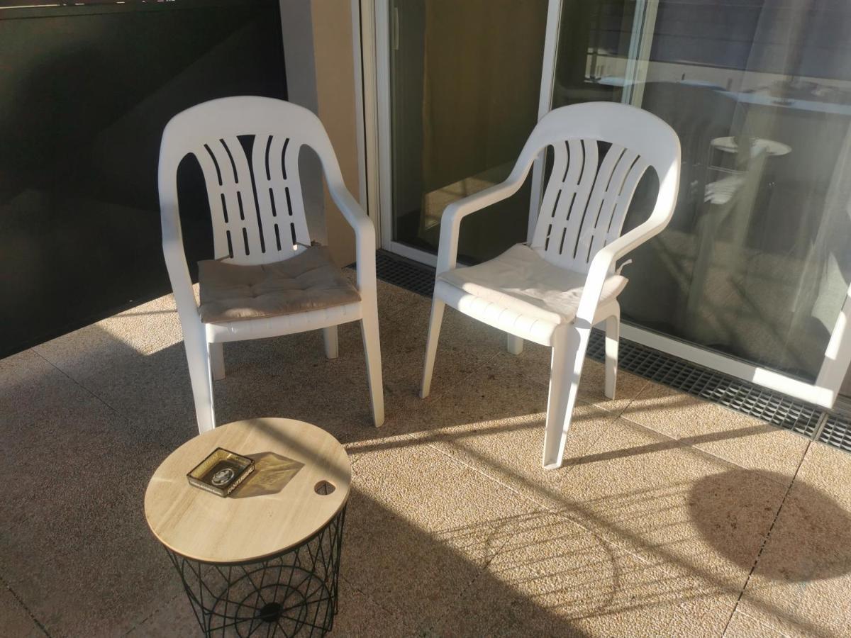 Appartement T2 Accessible Pmr Avec Terrasse Et Garage Onet-le-Château Exteriör bild